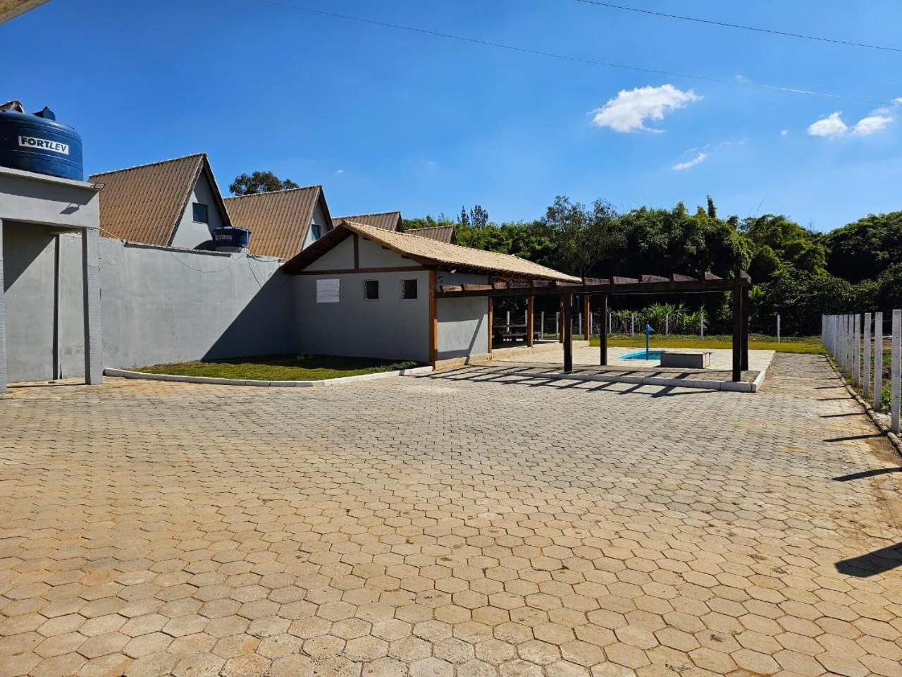 Casa 5 quartos e piscina emTiradentes-MG