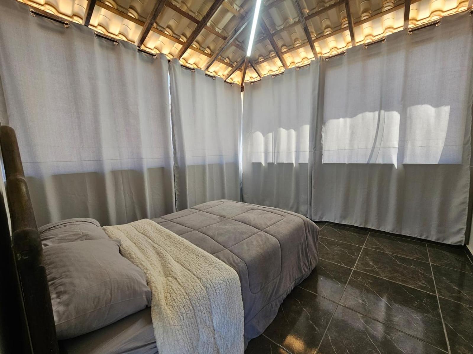 Casa 5 quartos e piscina emTiradentes-MG