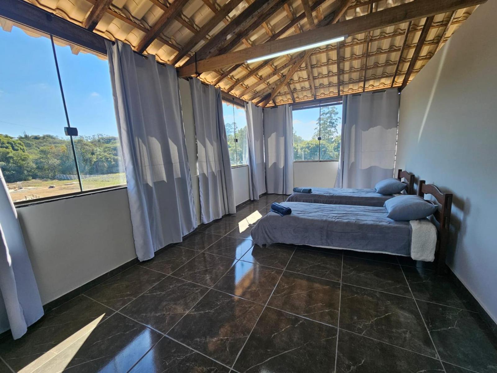 Casa 5 quartos e piscina emTiradentes-MG