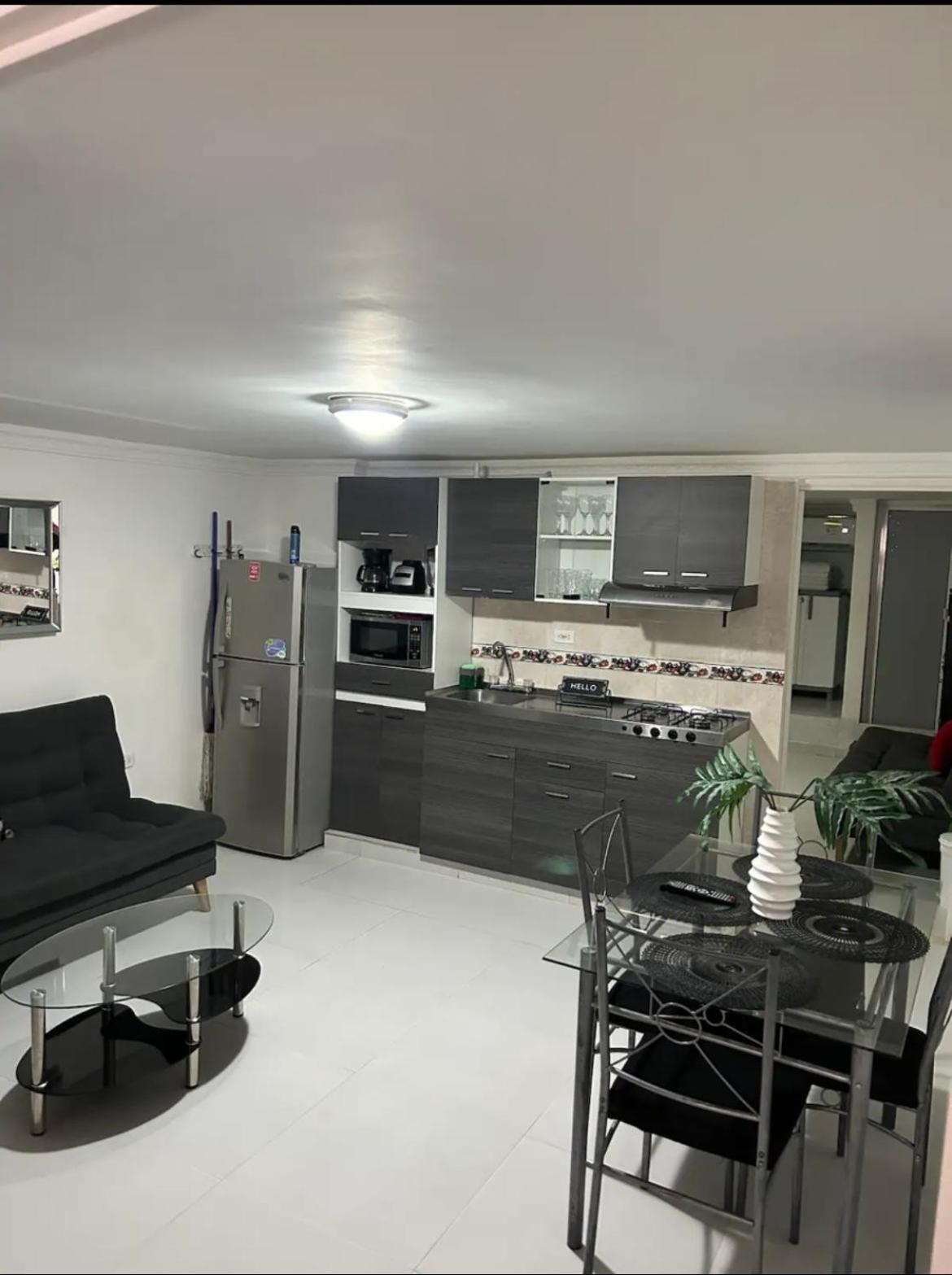 Apartamento edificio Iroka en el Rodadero Frente Al Mar con cocina full equipada