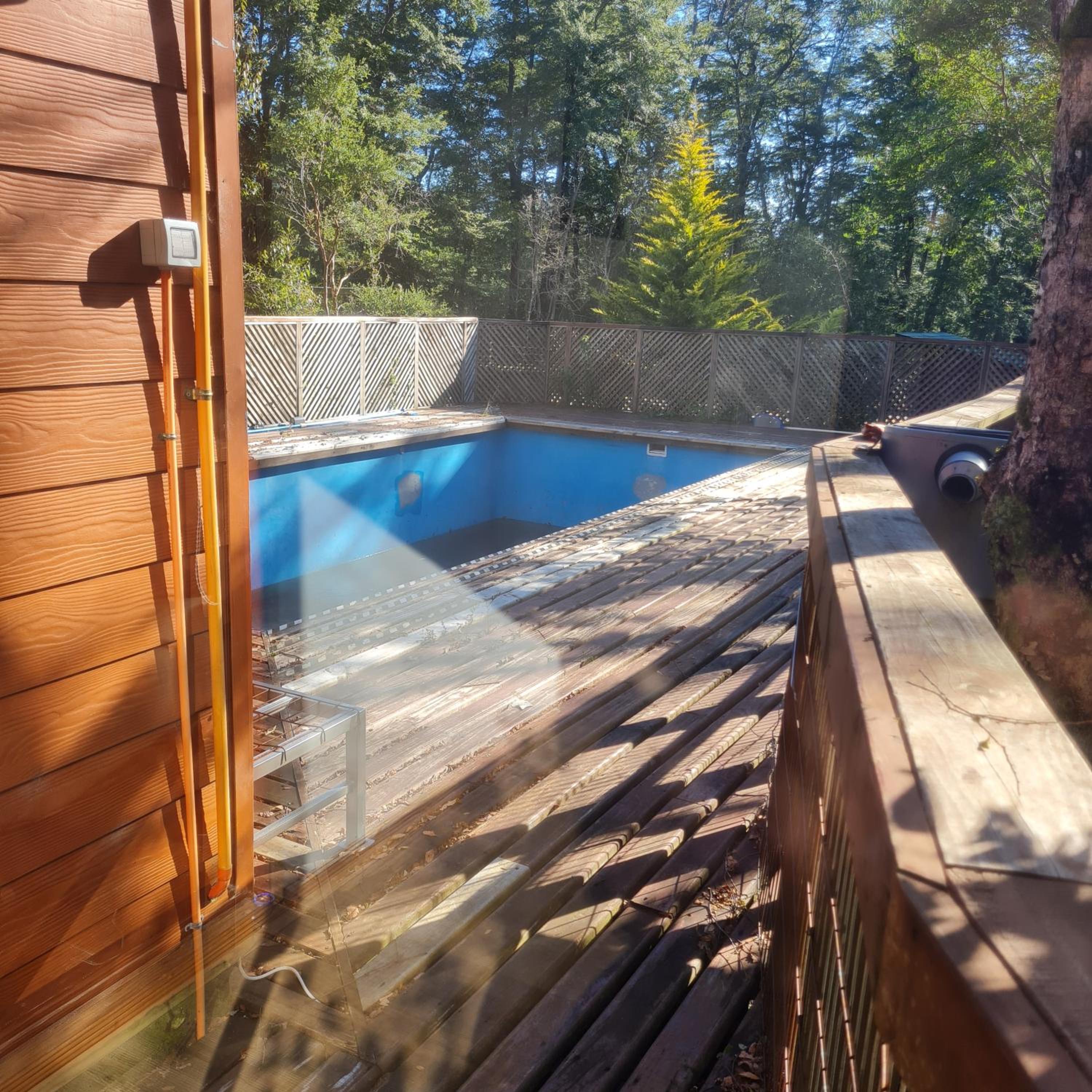 CASA ARBOL PUCÓN - Piscina y tinaja