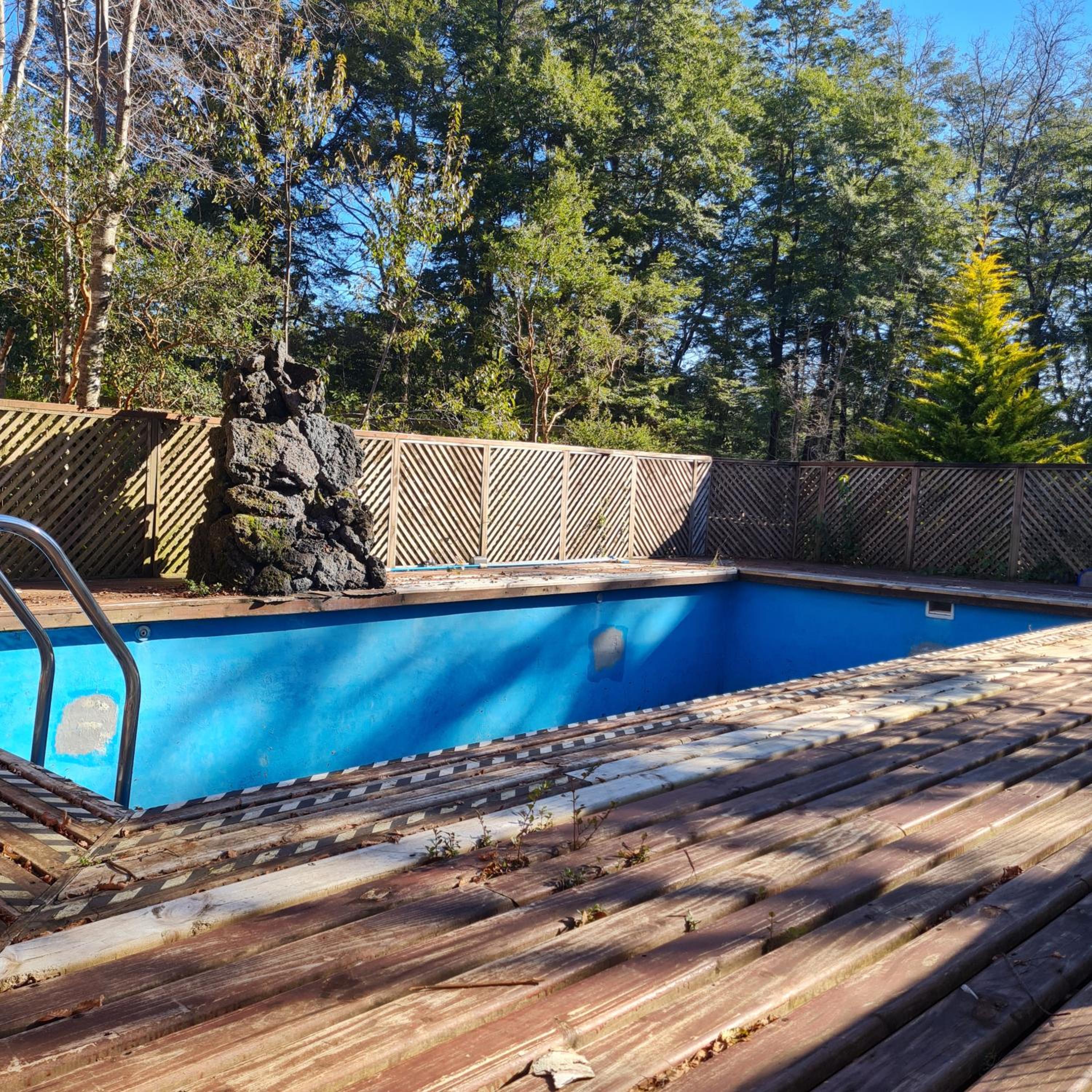 CASA ARBOL PUCÓN - Piscina y tinaja