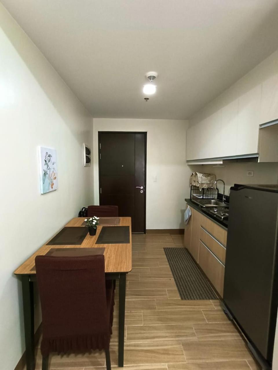 Cozy Studio in Megaworld Iloilo with Pool and Fast WiFi view 5