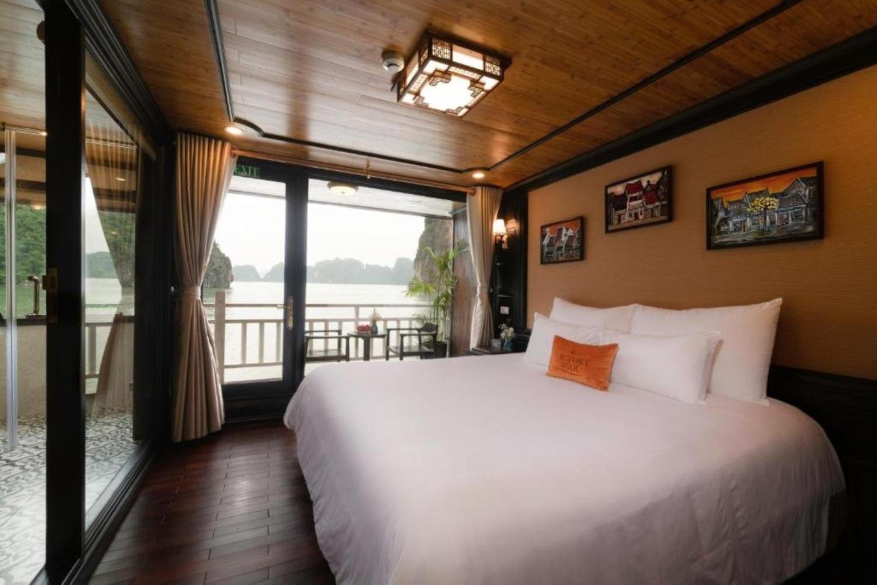 Halong Boutique Cruise view 2
