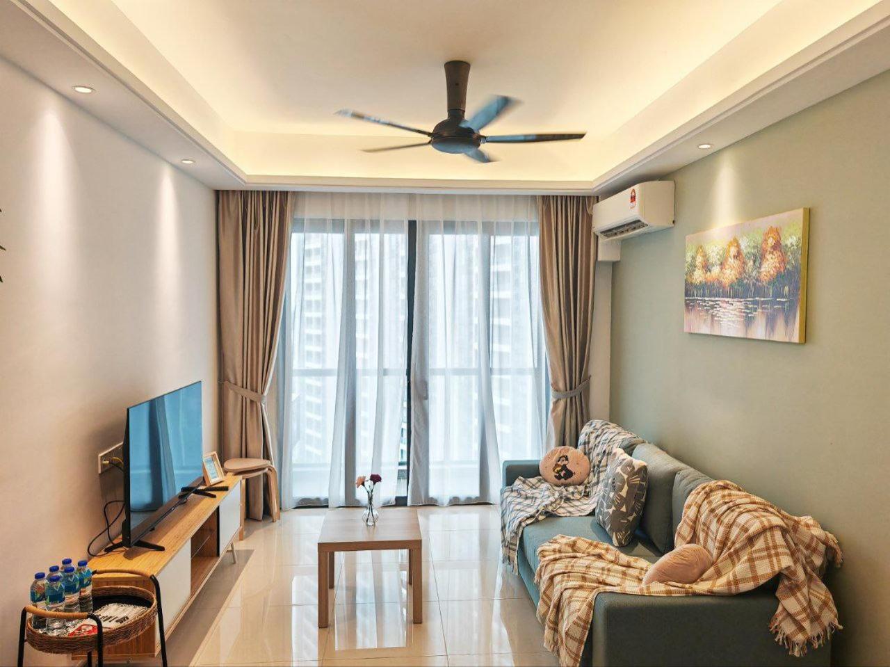 R&F Princess Cove JB Apartment Suites By SC Homestay