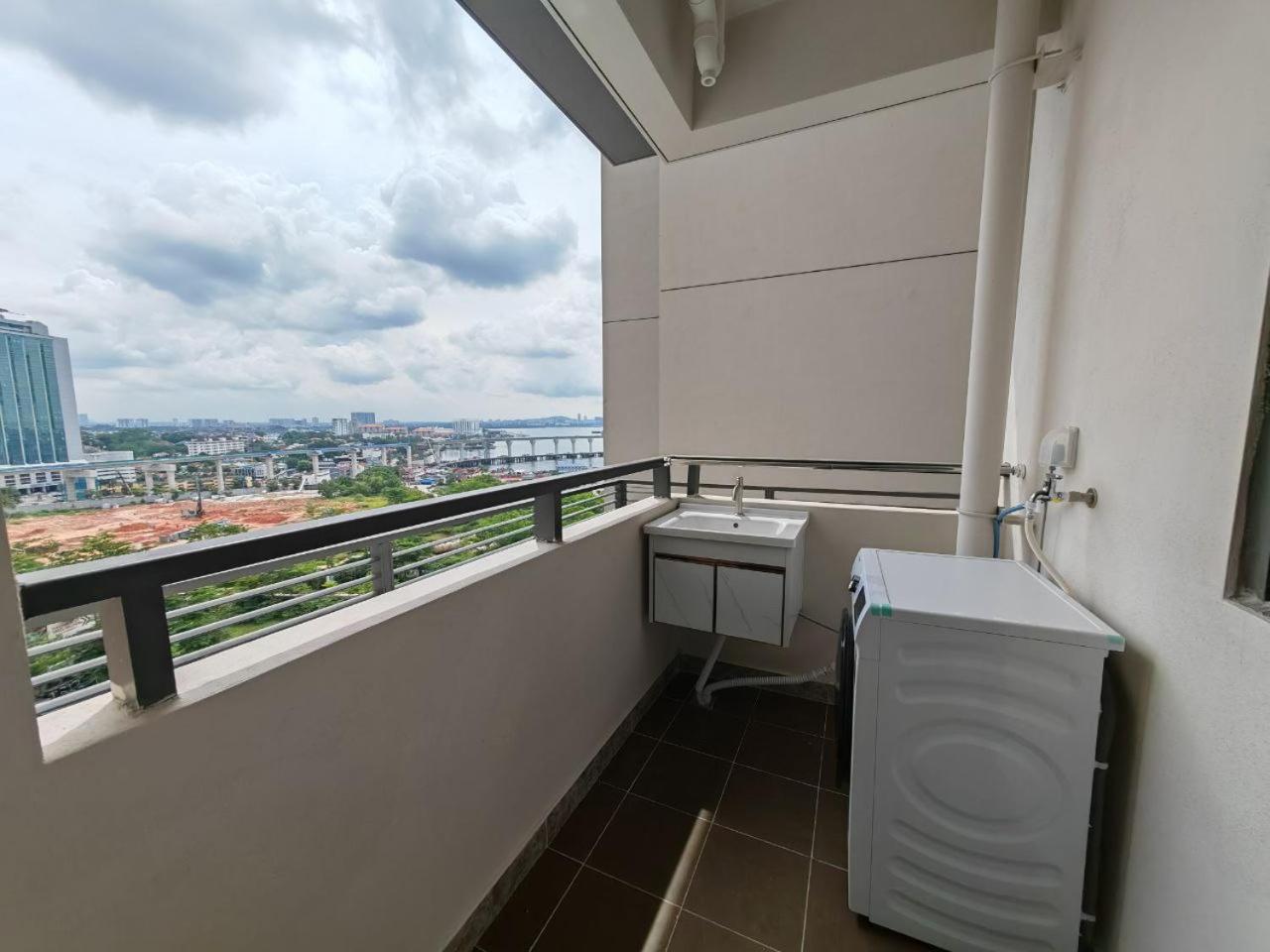 R&F Princess Cove JB Apartment Suites By SC Homestay