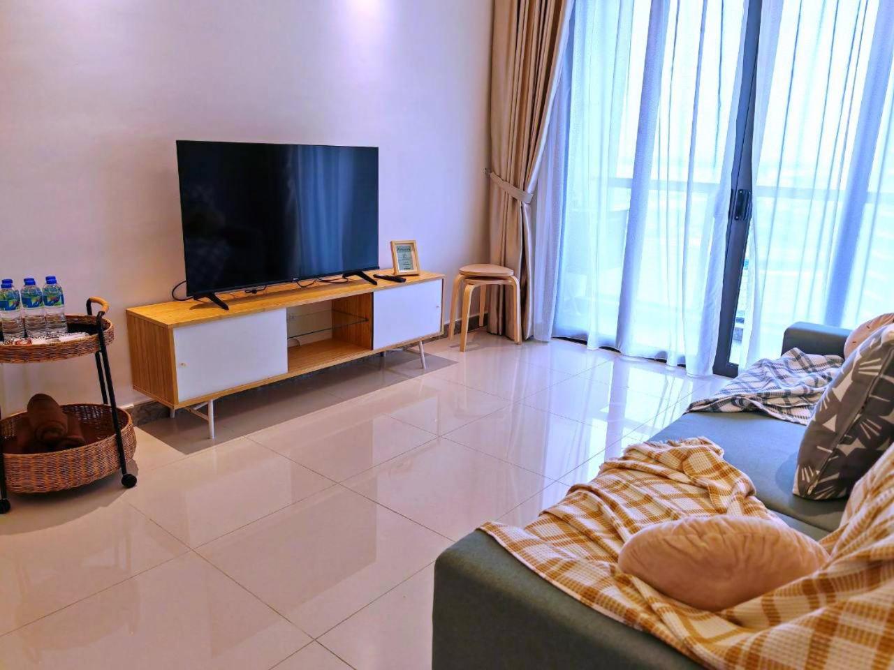 R&F Princess Cove JB Apartment Suites By SC Homestay