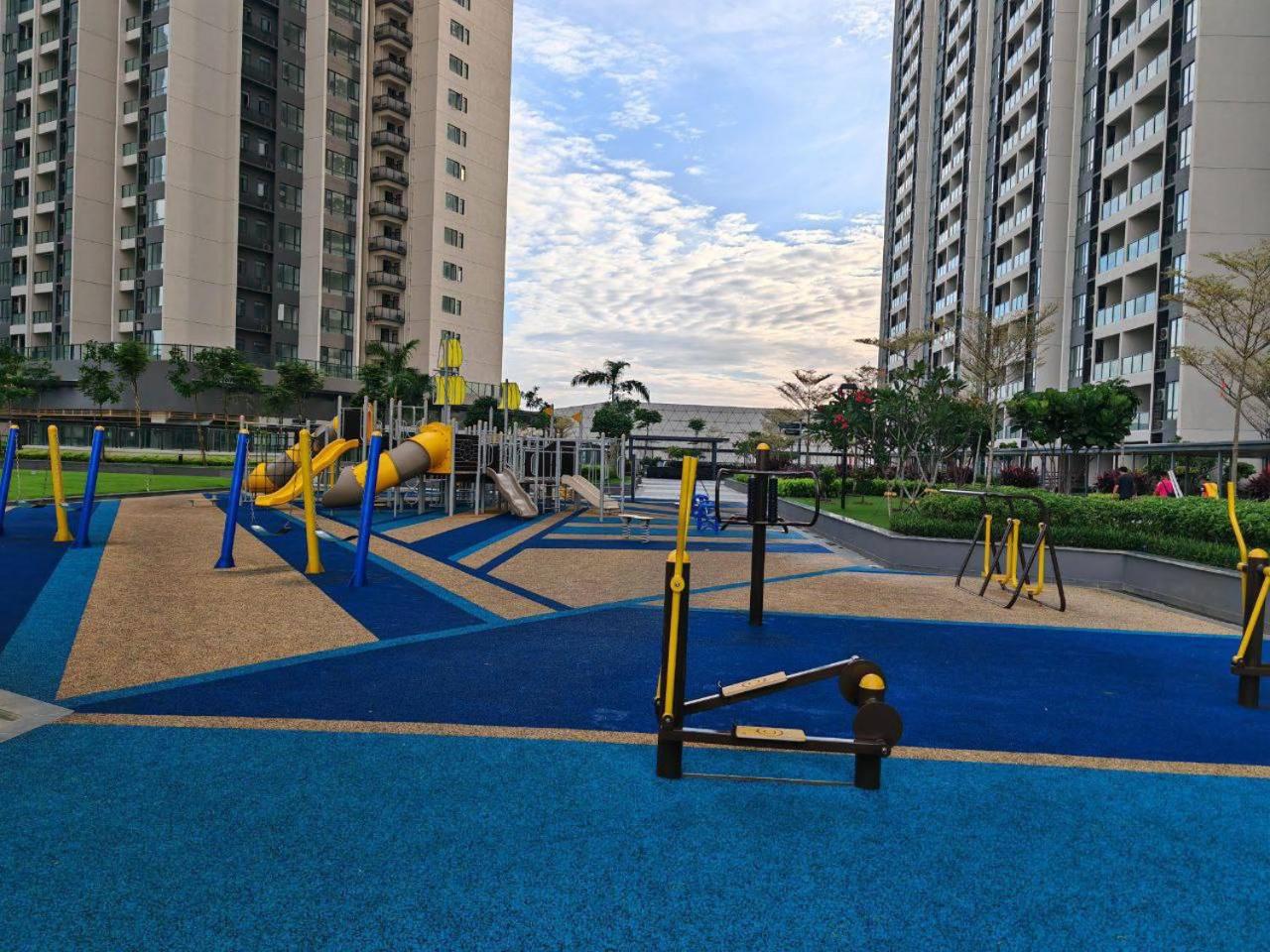 R&F Princess Cove JB Apartment Suites By SC Homestay