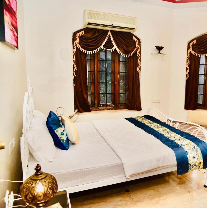 Woodside Villa
