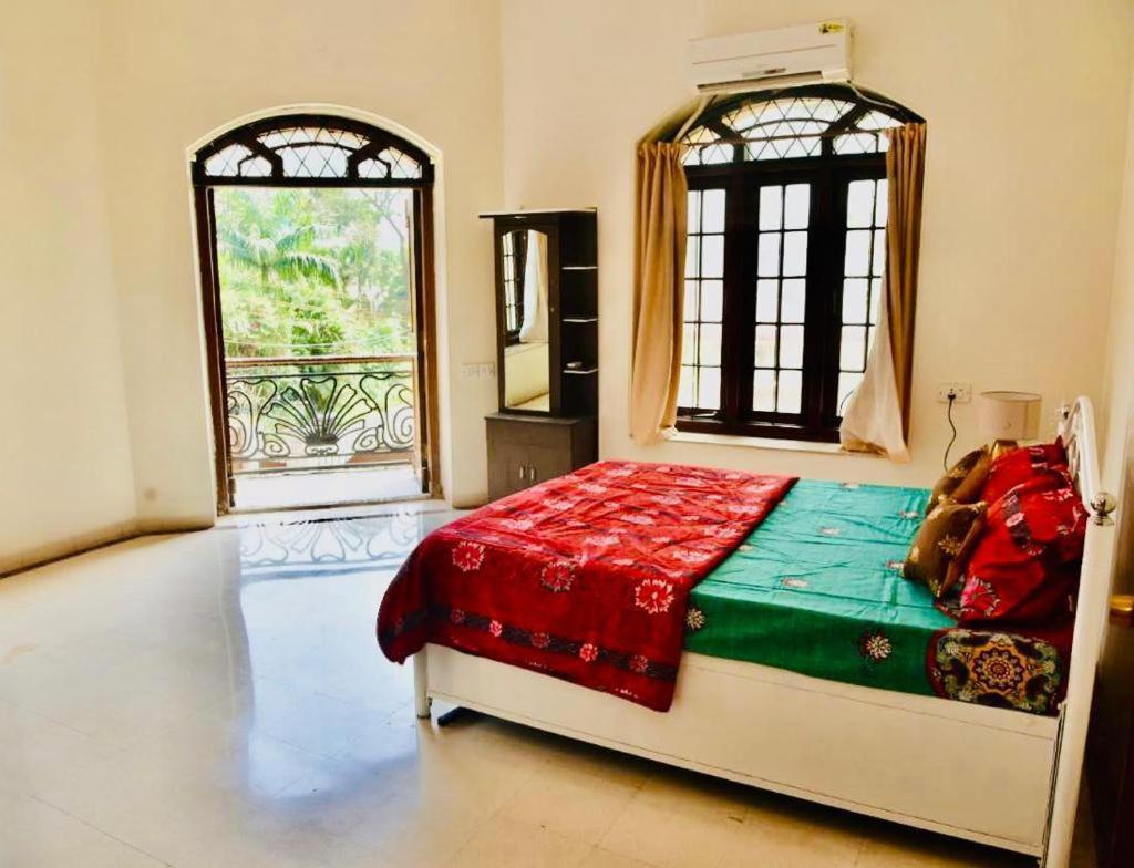 Woodside Villa