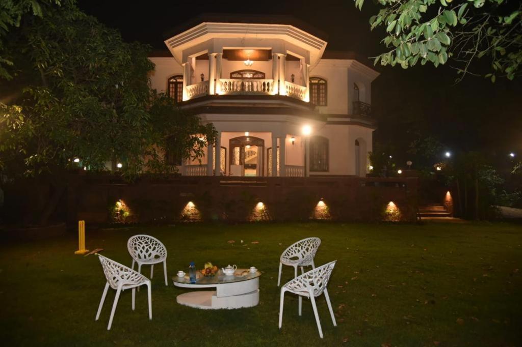 Woodside Villa