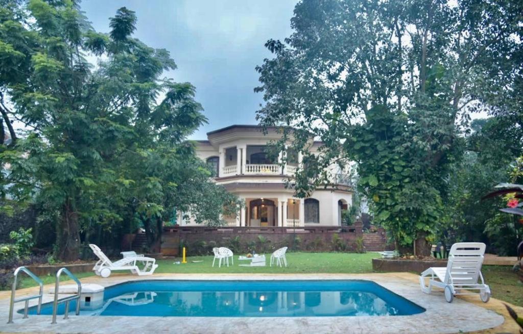 Woodside Villa