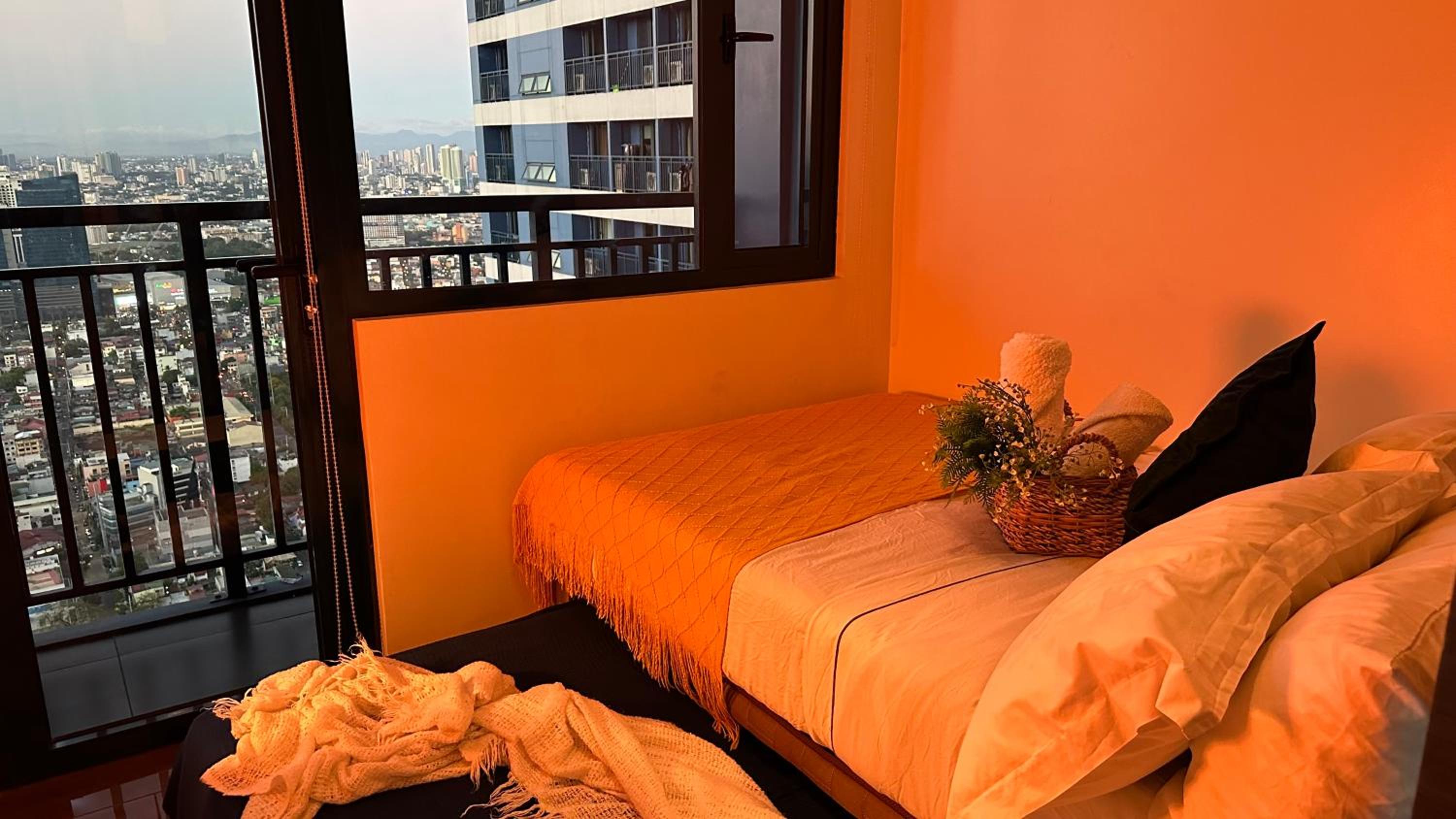 SMDC Air residences city lights view at 51st floor 101 view 4