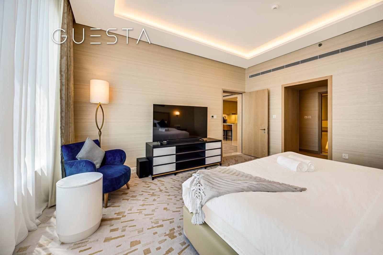 The Palm Tower, Nakheel Mall, Palm Jumeirah
