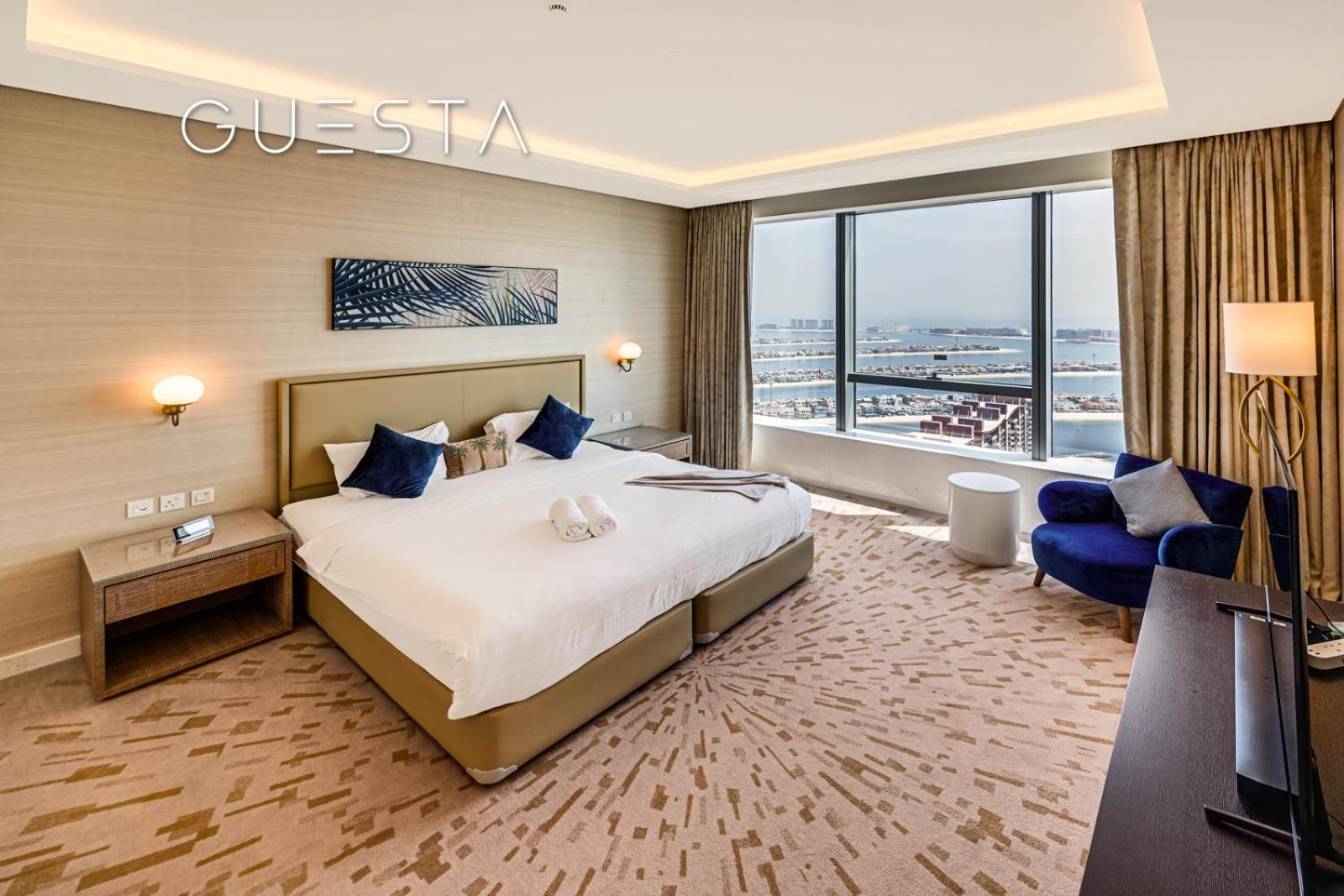 The Palm Tower, Nakheel Mall, Palm Jumeirah