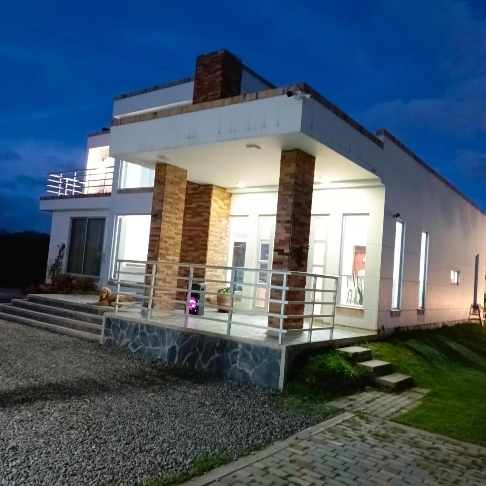 Centro Recreativo Las Palmeras