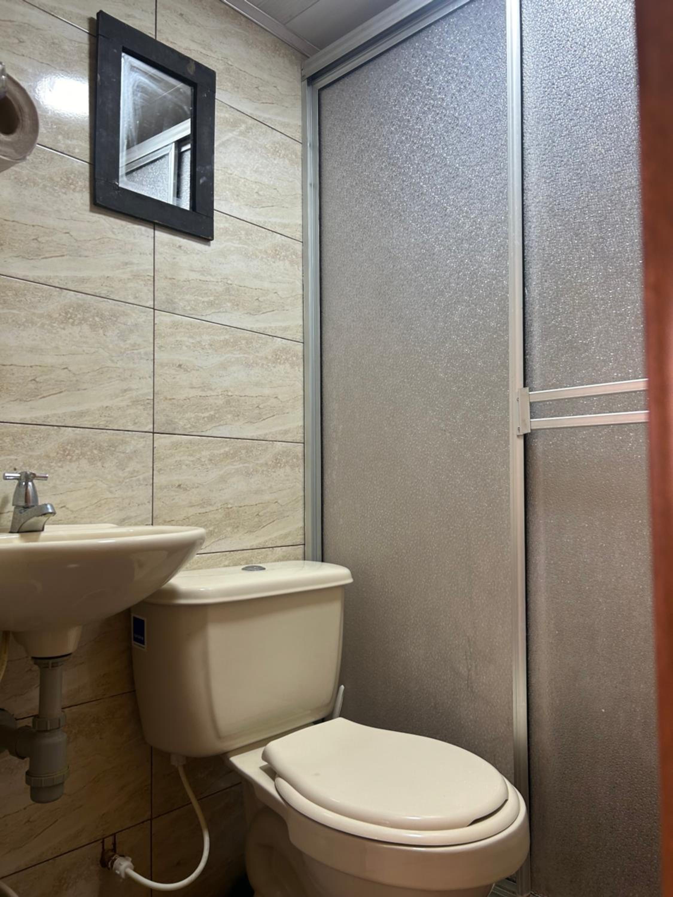 Chambre Deux Palmiers avec Salle de Bain Partagée Proche de l'Aéroport