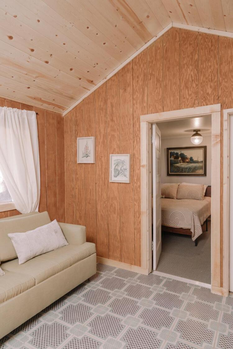 oak knoll lodge