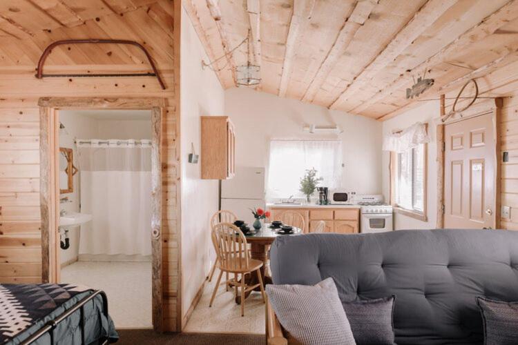 oak knoll lodge