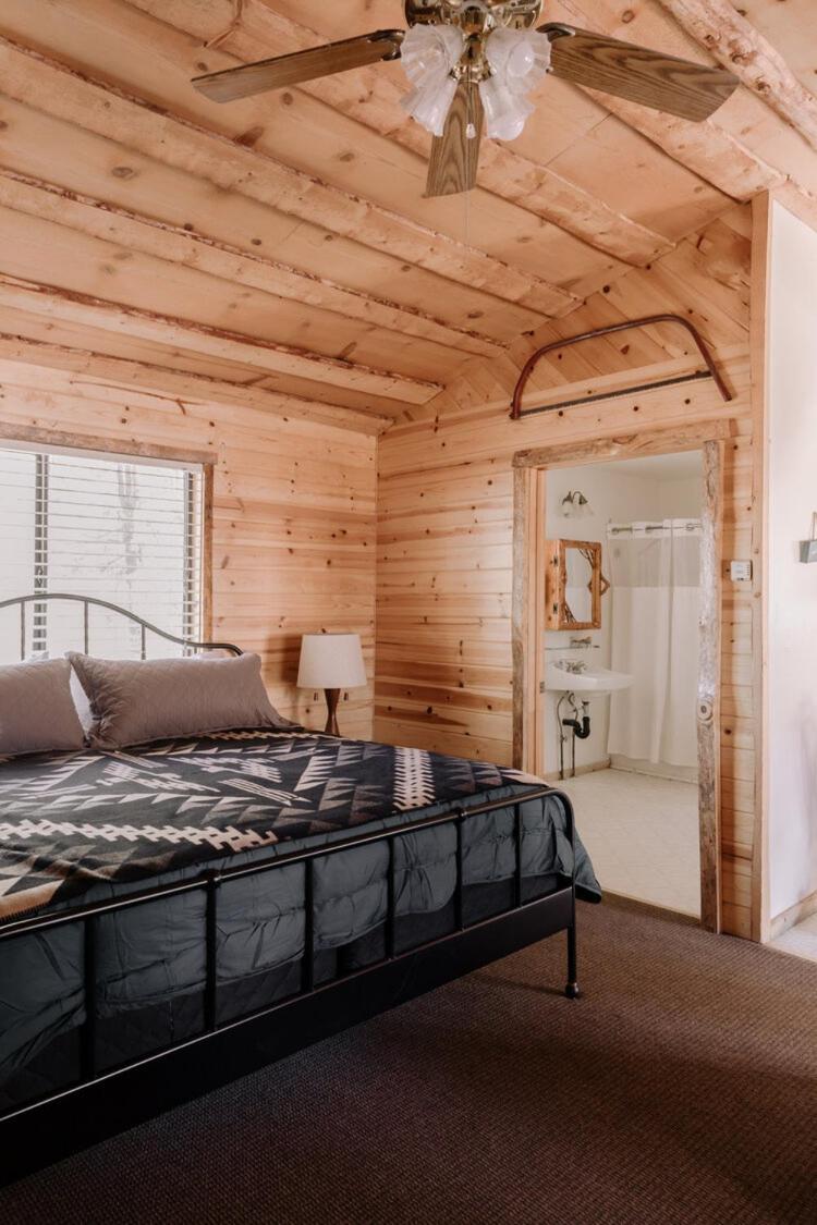 oak knoll lodge
