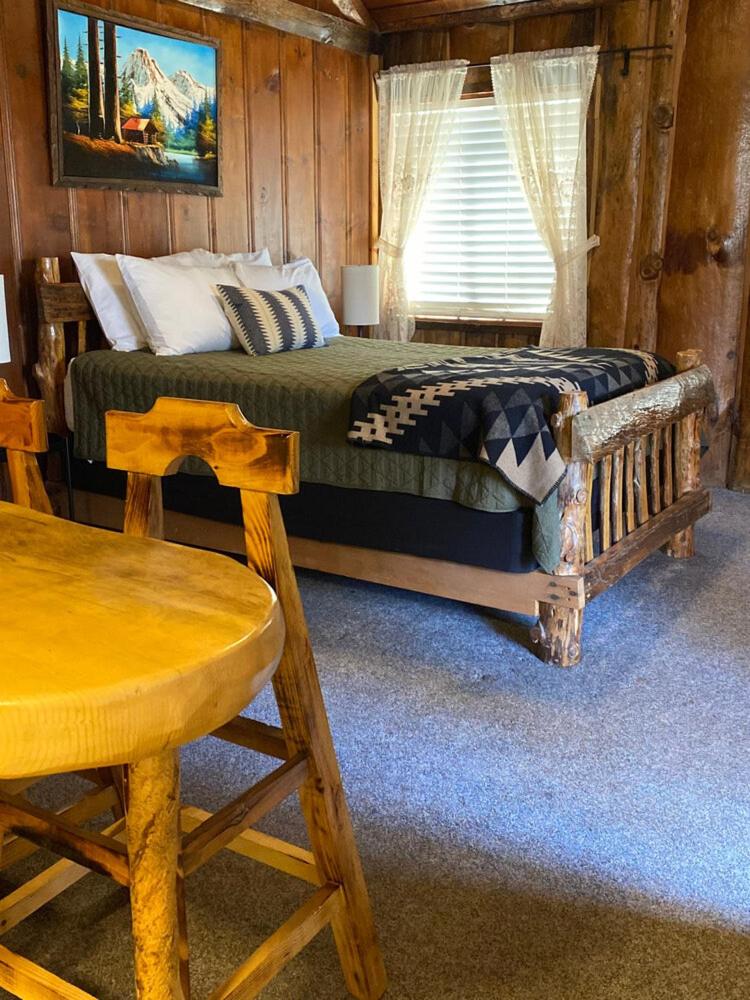 oak knoll lodge