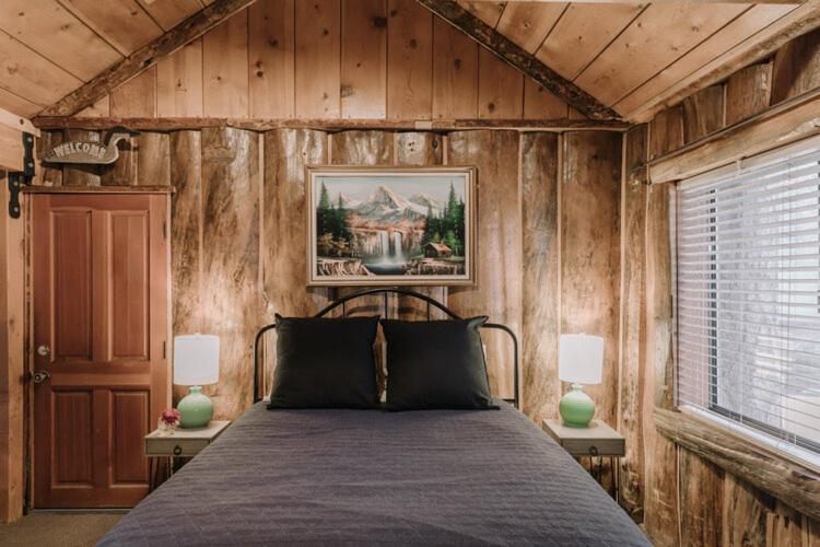 oak knoll lodge
