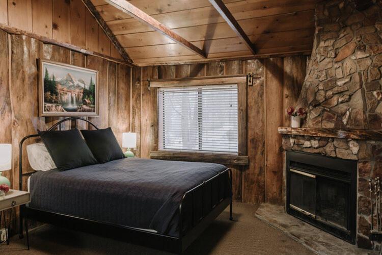 oak knoll lodge