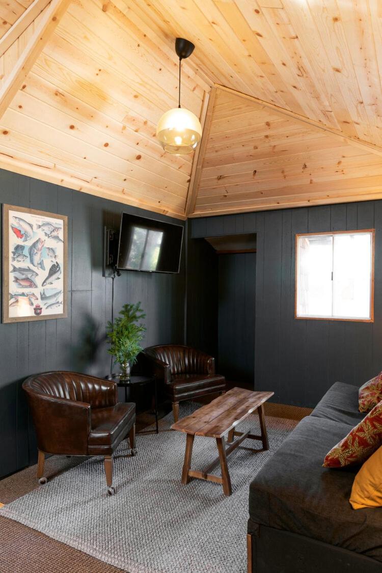 oak knoll lodge