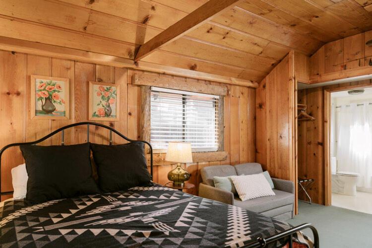 oak knoll lodge