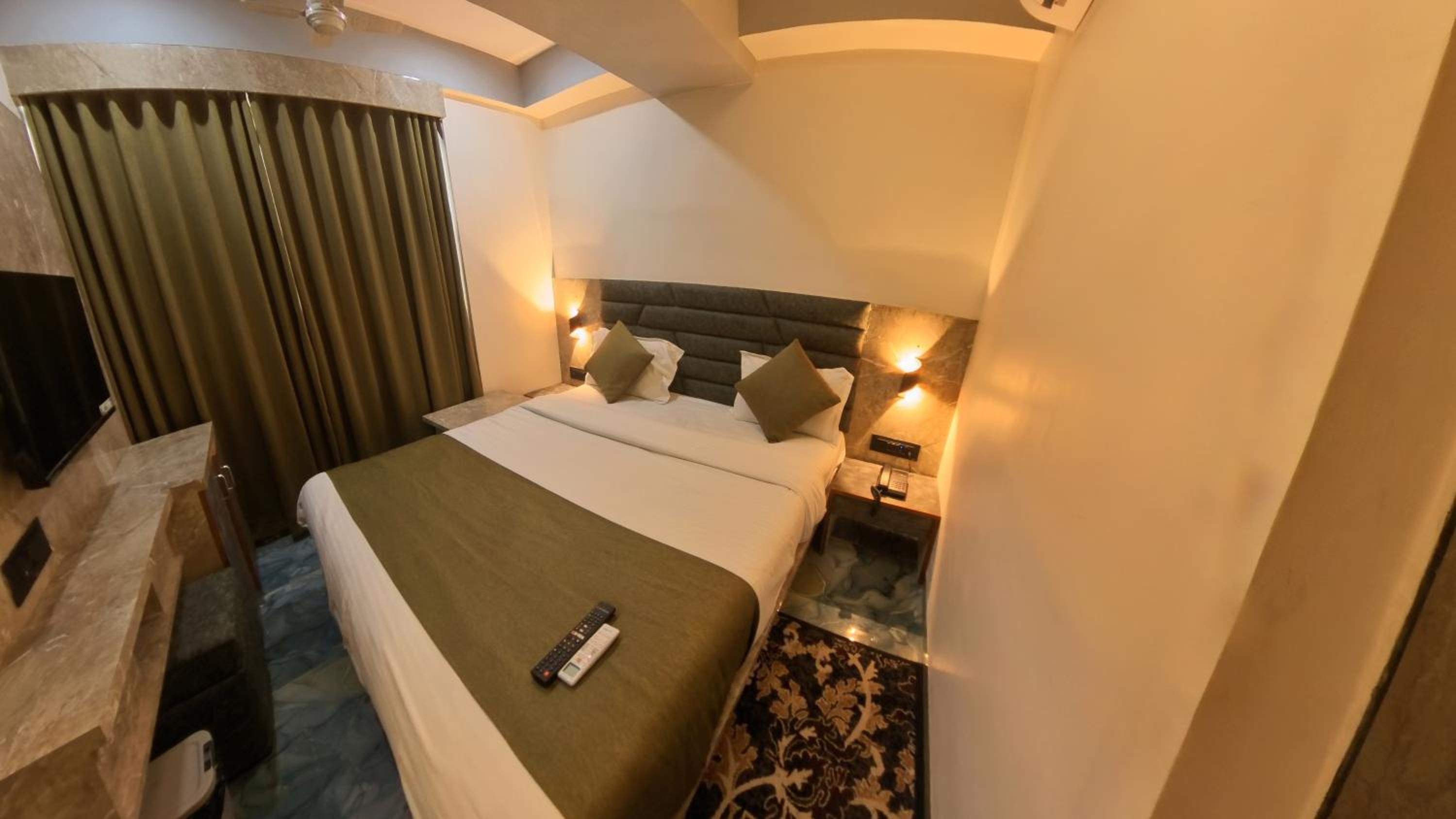 hotel shivkunj