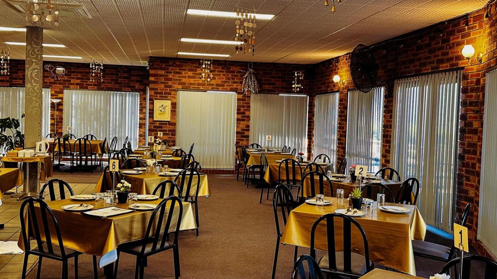 Mountain Creek Motel Bar & Restaurant