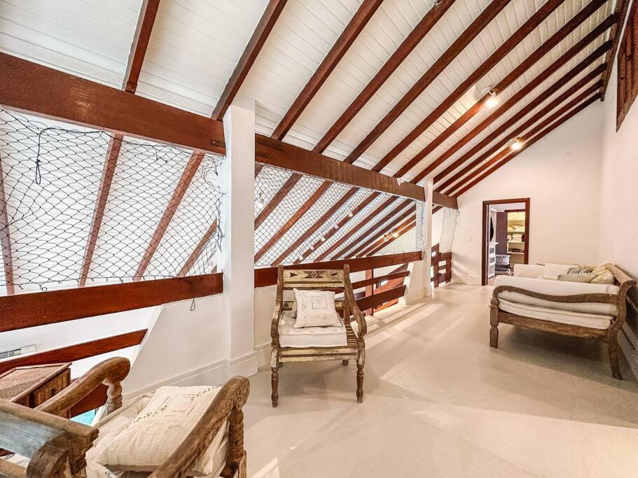 Casa linda com piscina em Riviera