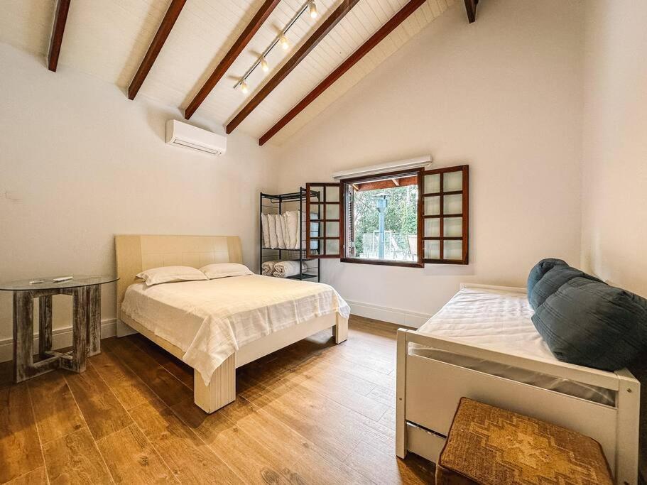 Casa linda com piscina em Riviera