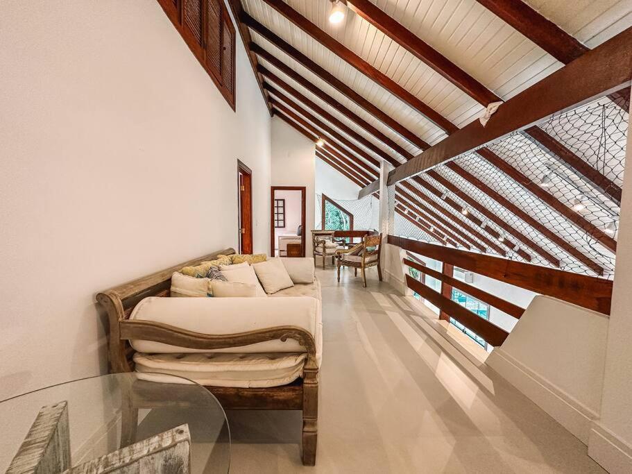Casa linda com piscina em Riviera