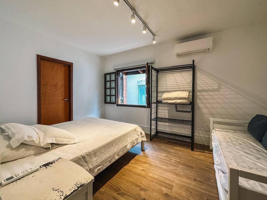 Casa linda com piscina em Riviera