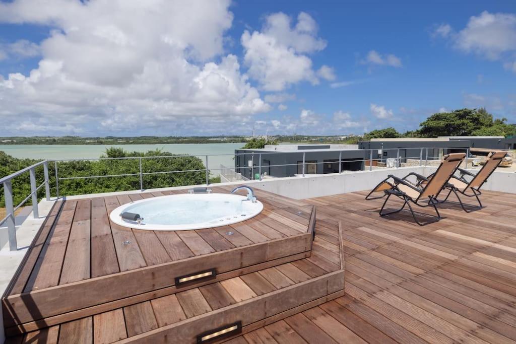 bord de la mer view 3