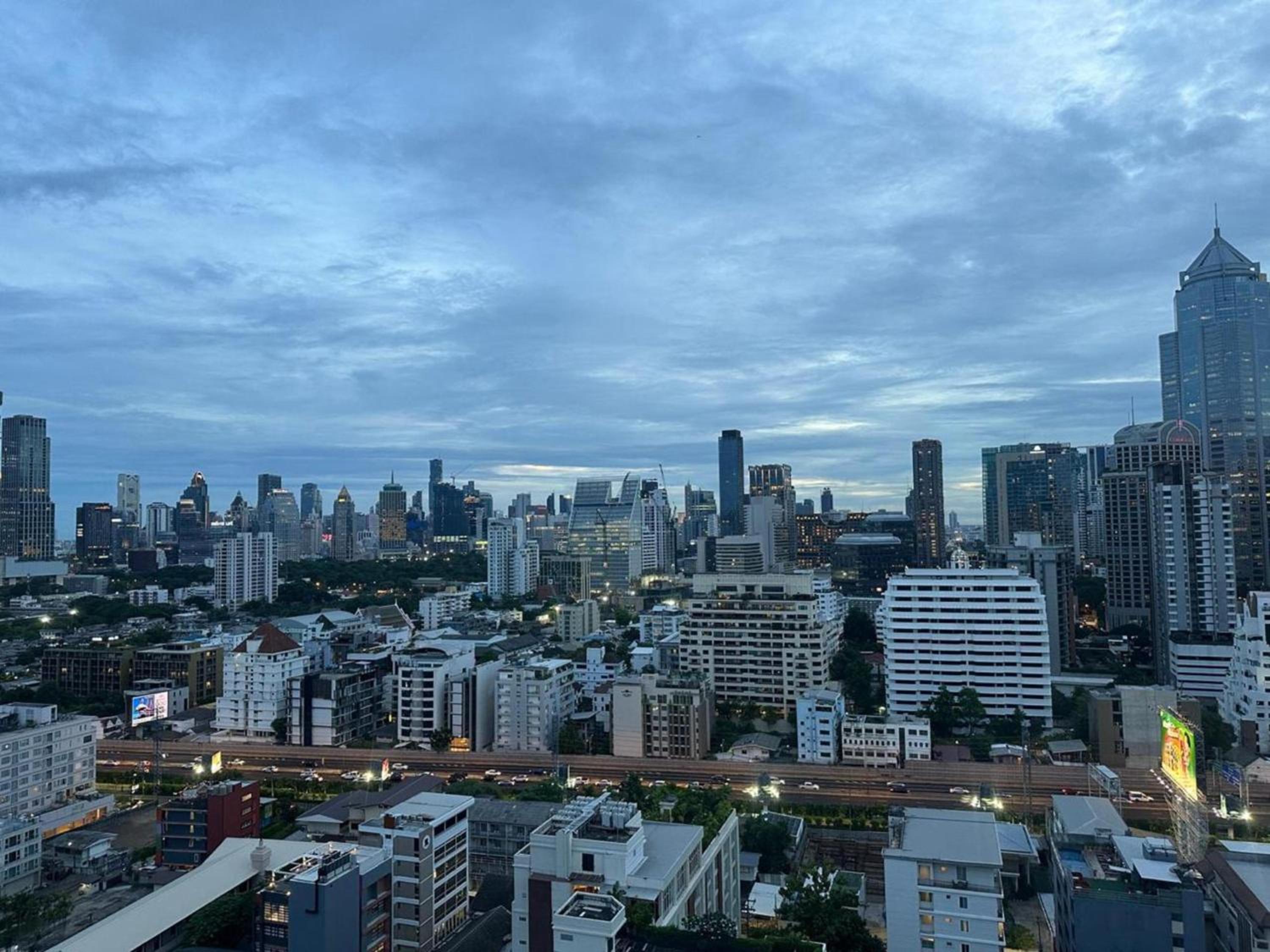 Affordable Serviced Apartment Nana - Omni Tower Sukhumvit location
