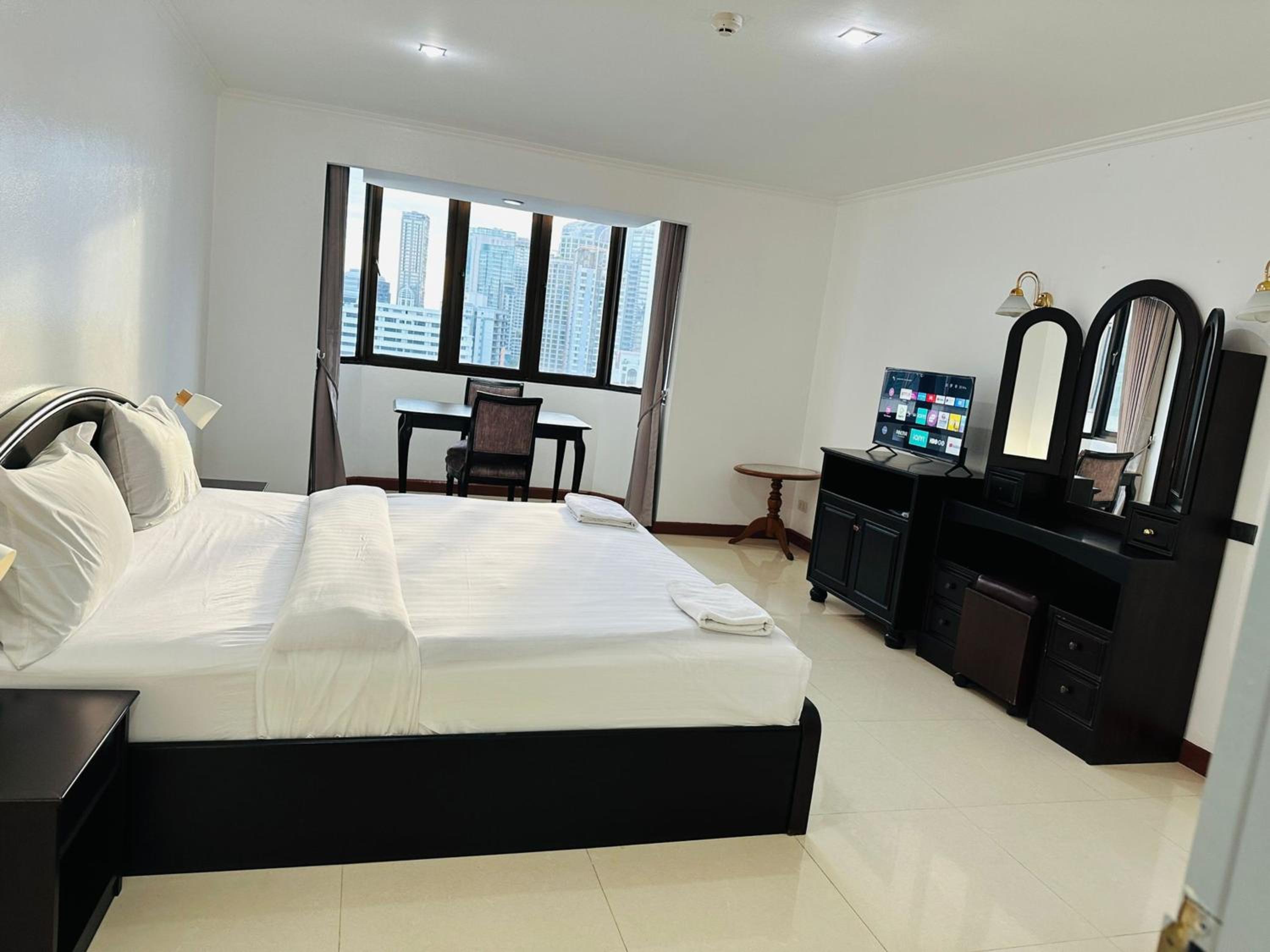 Affordable Serviced Apartment Nana - Omni Tower Sukhumvit location