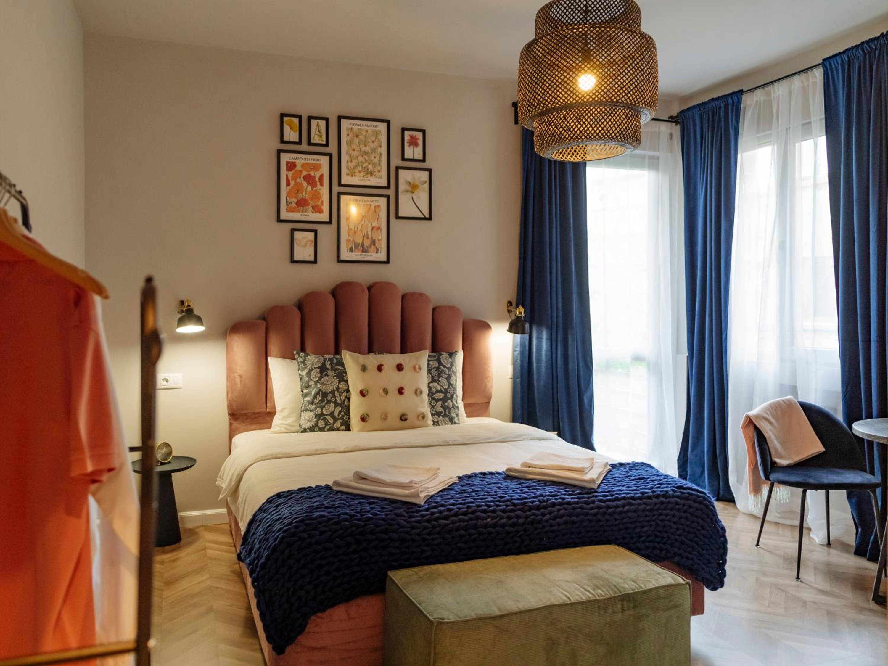 Petite maison sur le boulevard view 5