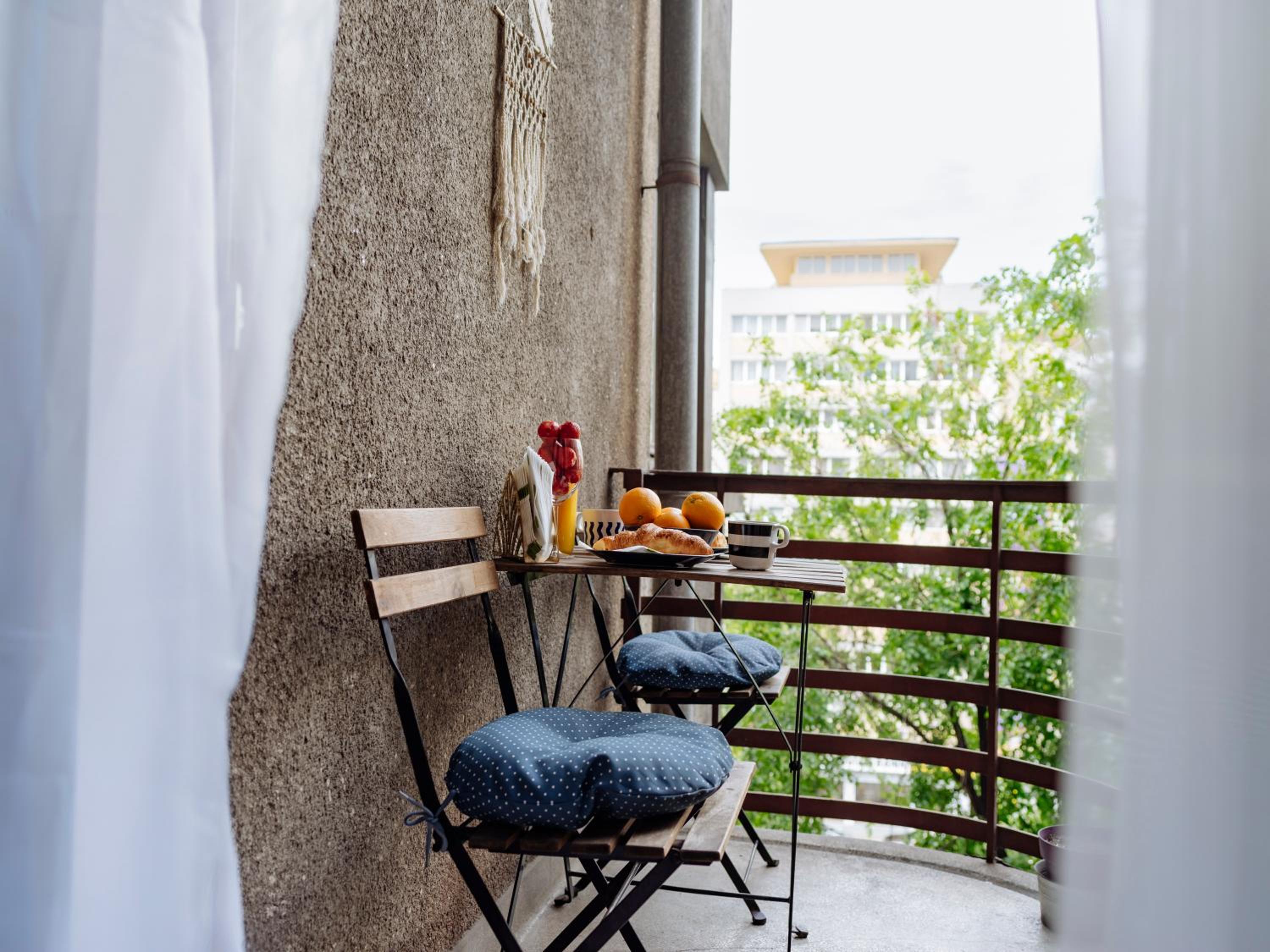 Petite maison sur le boulevard view 3