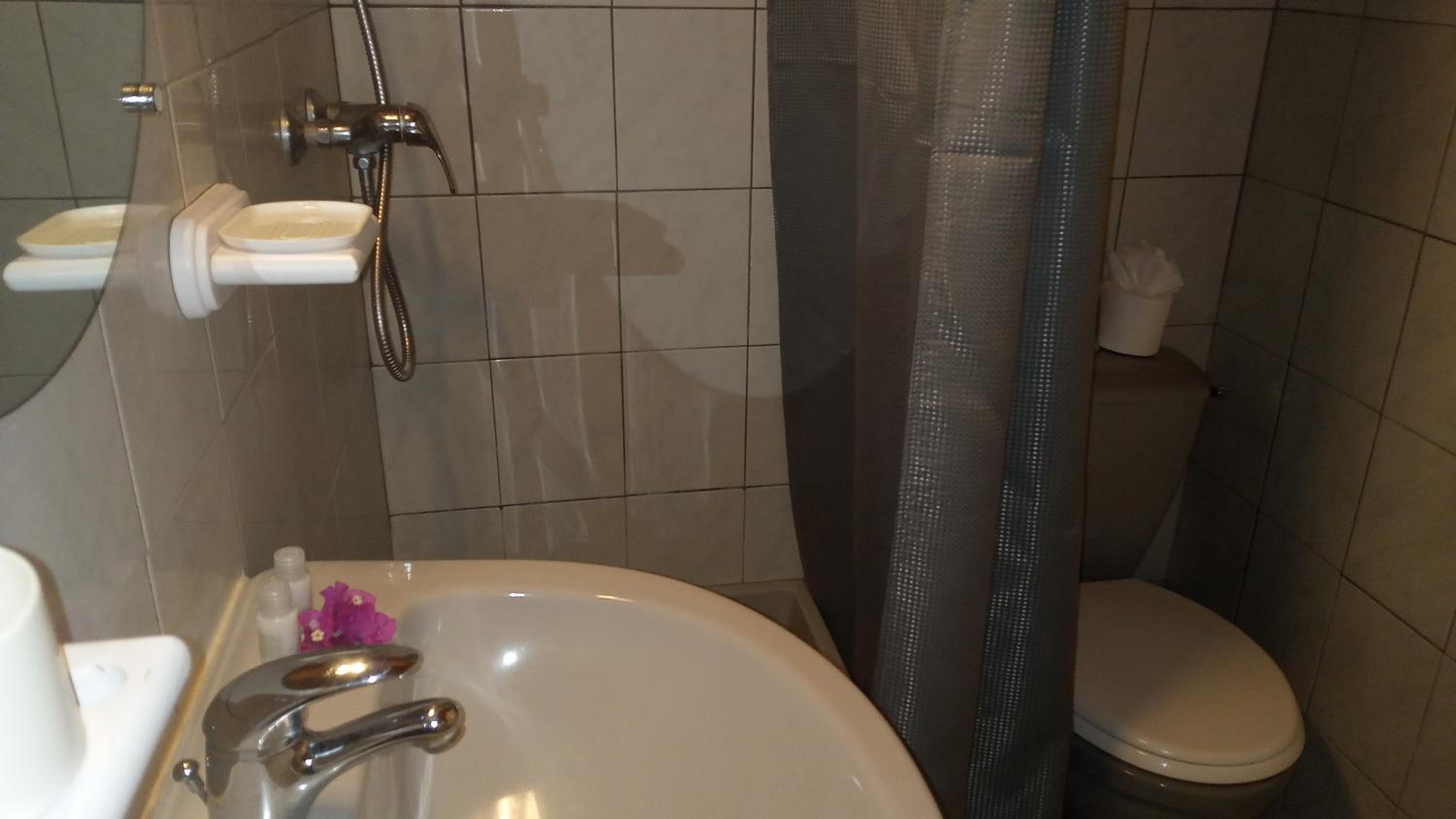 Appartement charmant à Sainte-Anne avec piscine partagée, 80 m² view 5