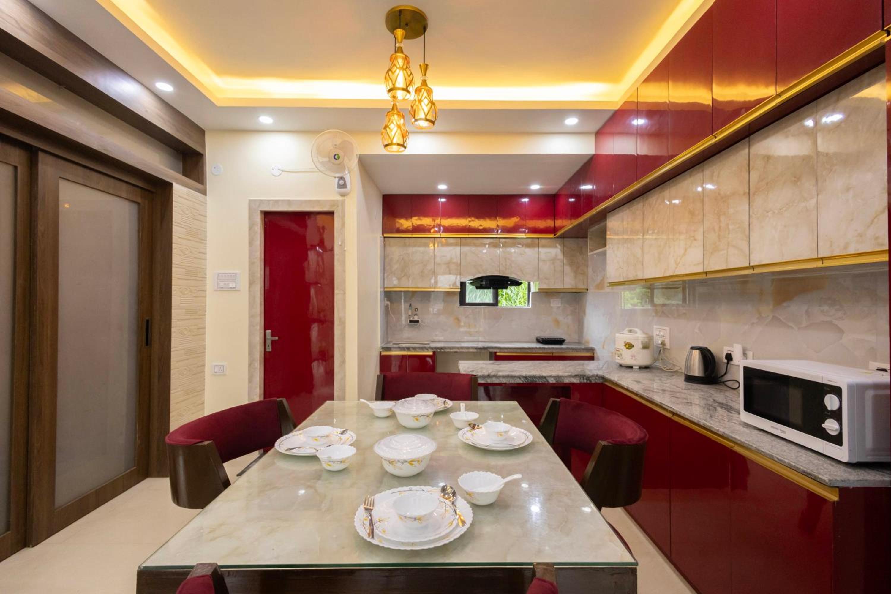 Gemscity Villa by JadeCaps Nr IIMC view 3