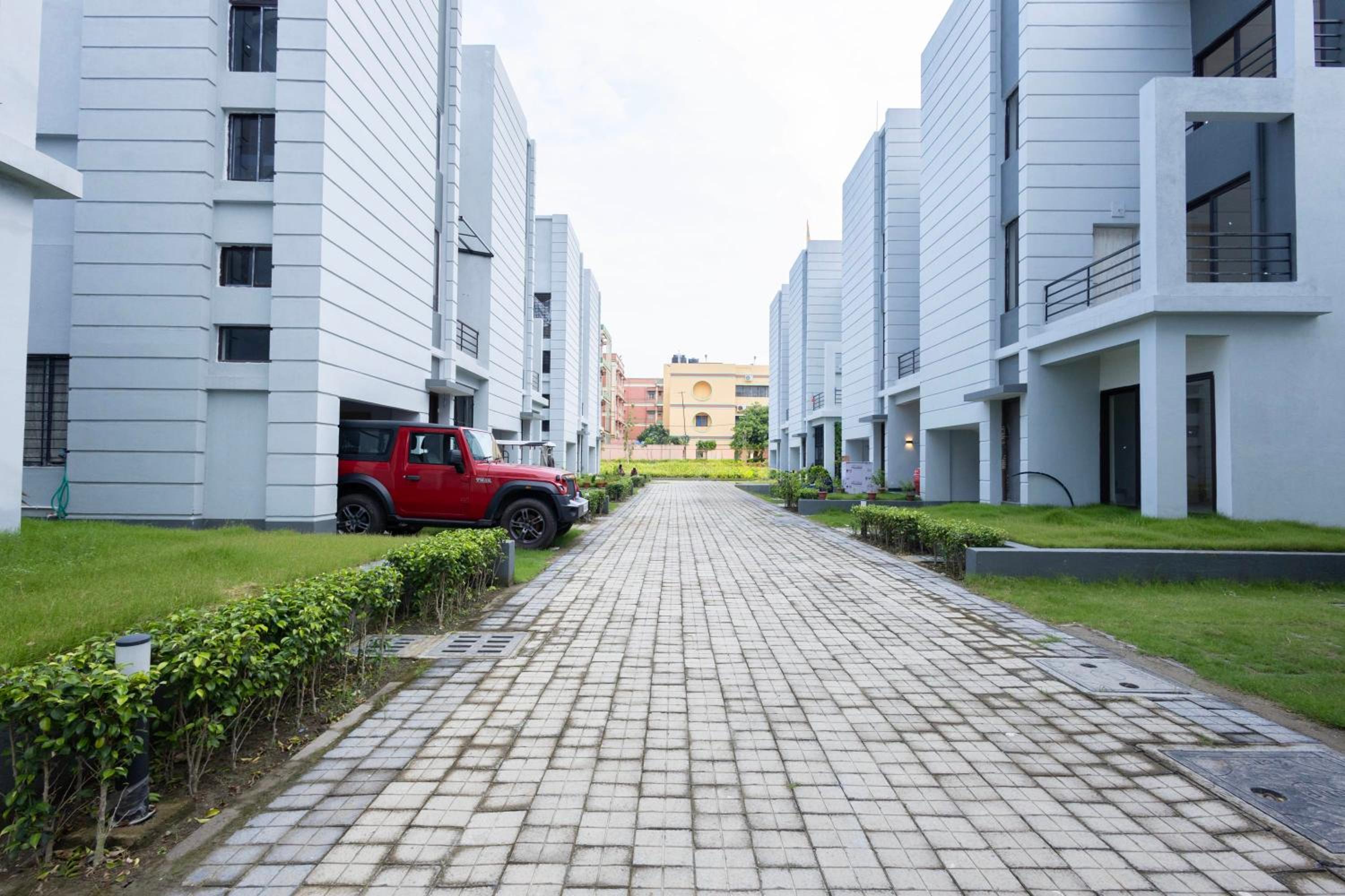 Gemscity Villa by JadeCaps Nr IIMC view 5
