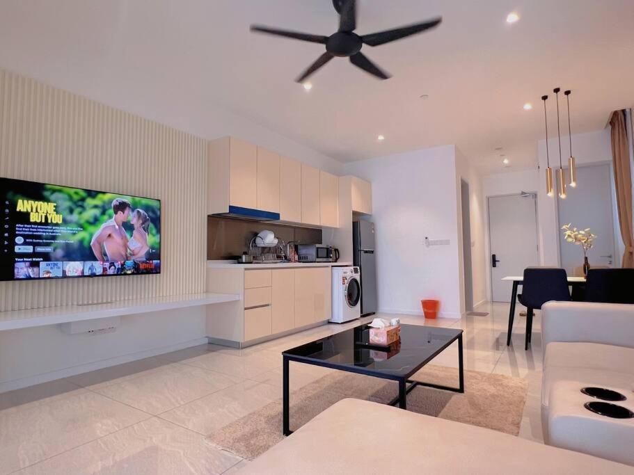 3PX Balcony Quill Residence, Near Quill City Mall, Monorail & LRT