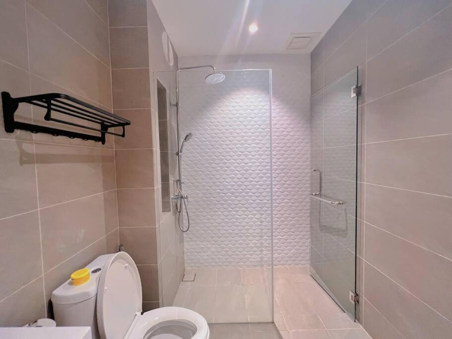 3PX Balcony Quill Residence, Near Quill City Mall, Monorail & LRT