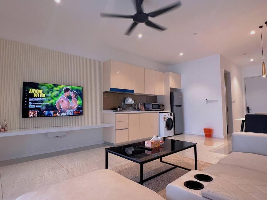 3PX Balcony Quill Residence, Near Quill City Mall, Monorail & LRT