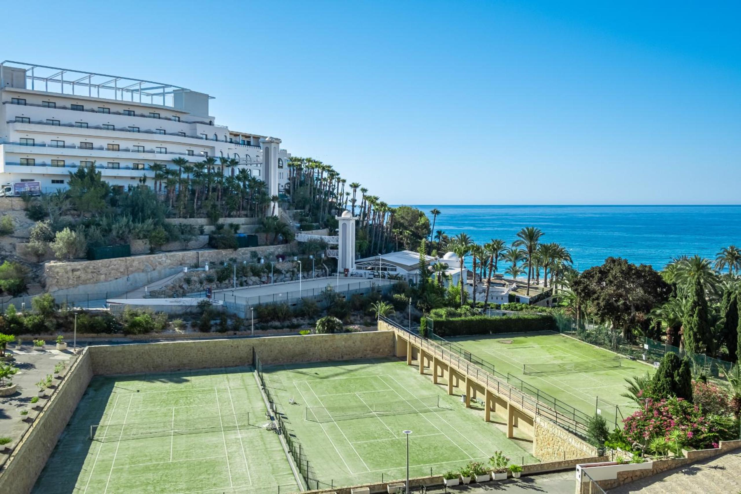 Eurotennis 4 Paradise Beach Apartments