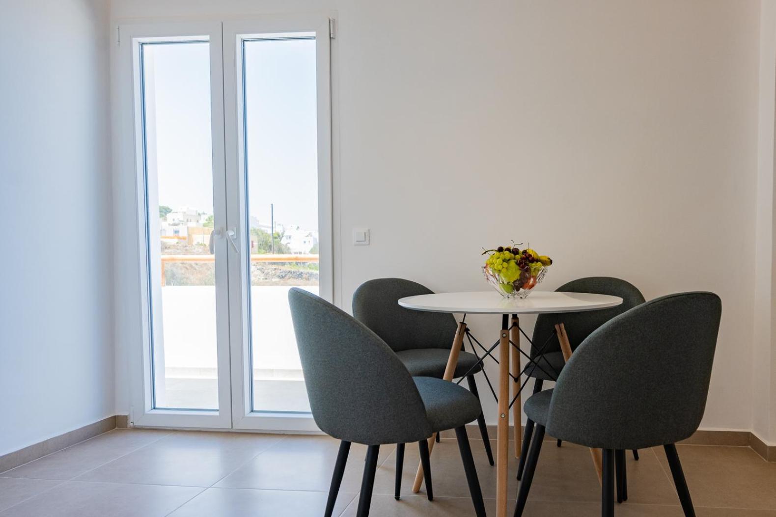 Theophrasti Suites