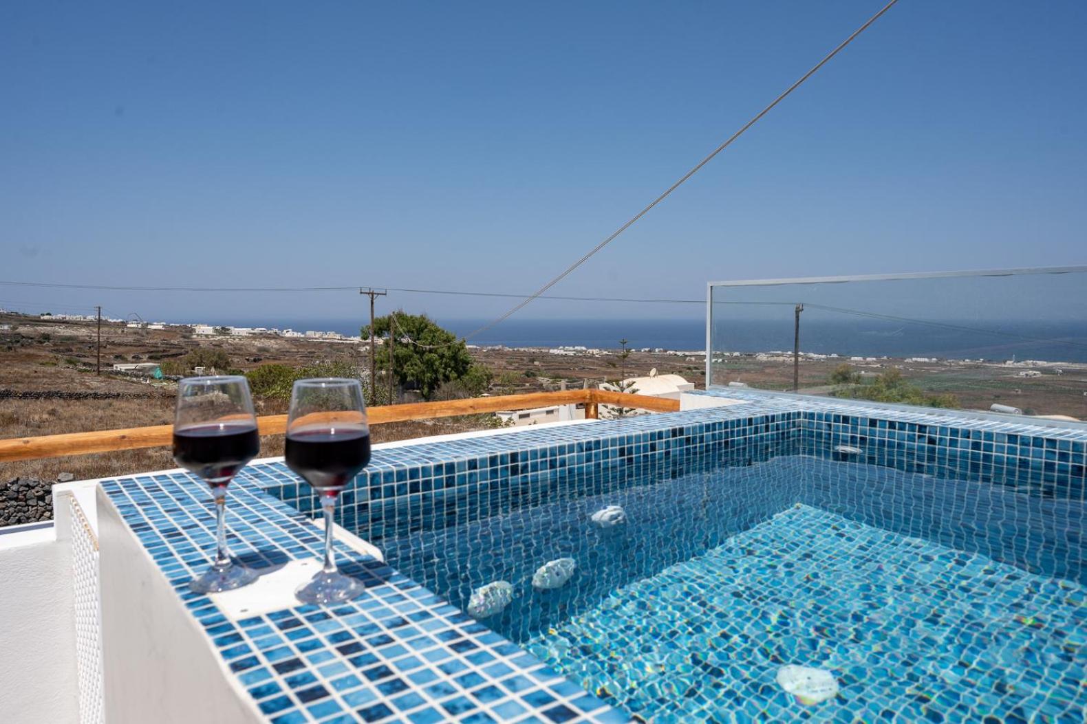 Theophrasti Suites