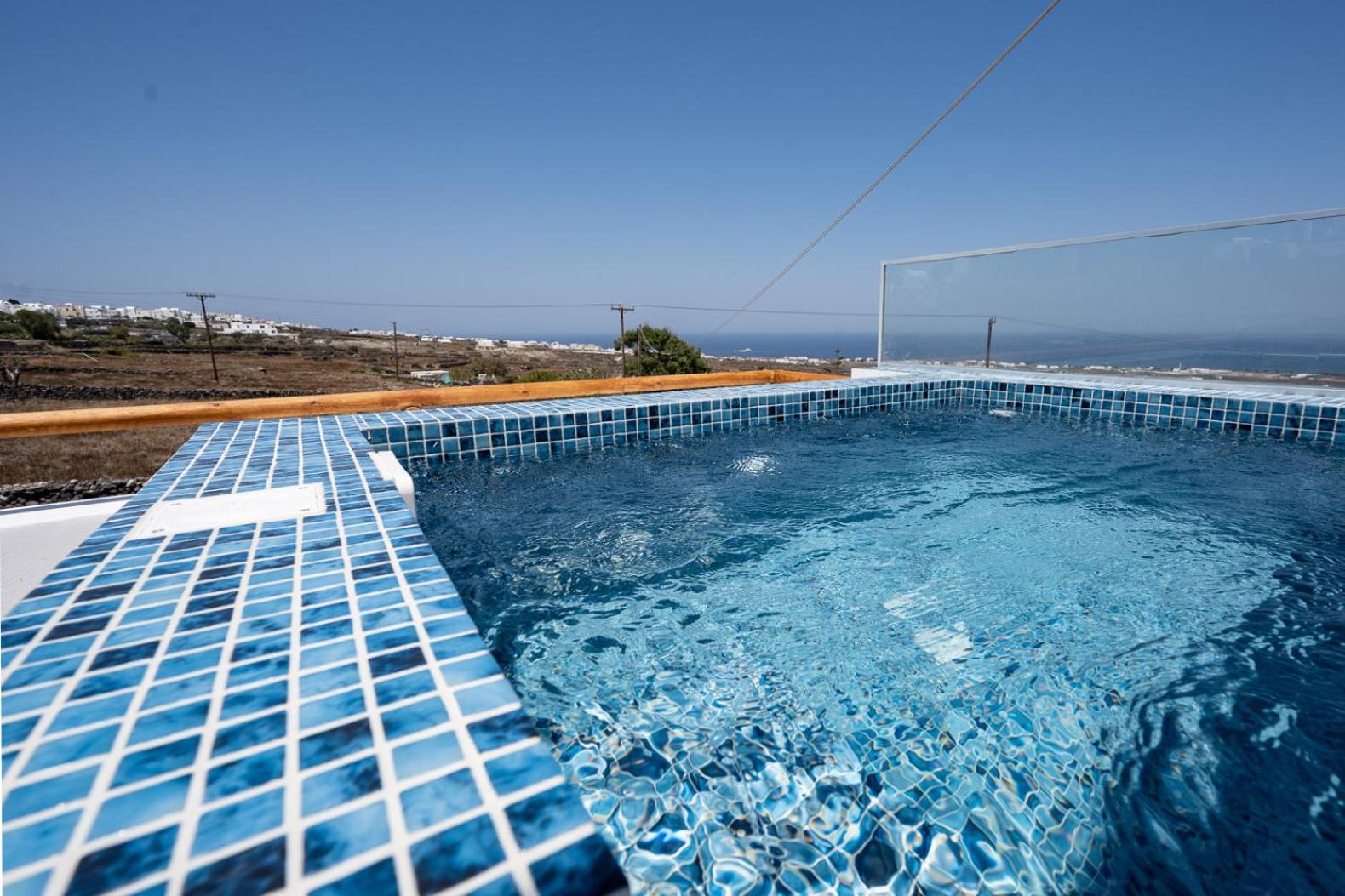 Theophrasti Suites